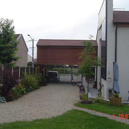 Aux Plumes De Grigy Bed & Breakfast Metz Bagian luar foto